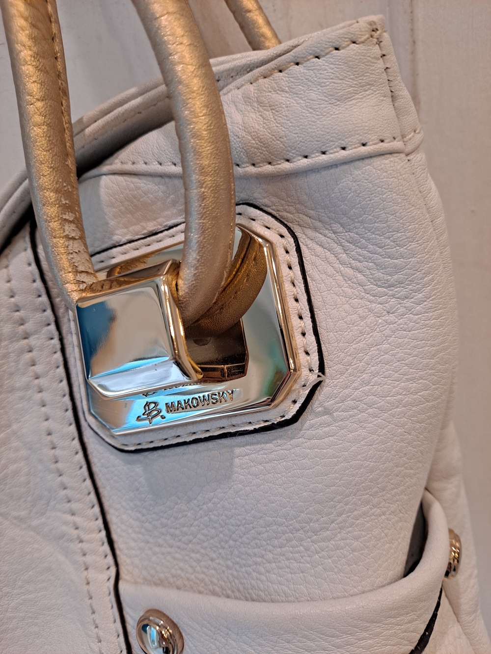 B. Makowsky Y2k White Pebbled Leather Hobo Slouchy Bag Boho Chic Gold Handles - Picture 2 of 15